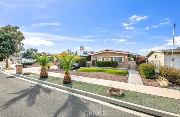Property Slideshow image 3 of 29 | 1307 brentwood way, Hemet, CA, 92545