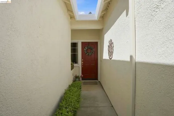 Property Slideshow image 2 of 32 | 481 coronation dr, Brentwood (Cc), CA, 94513