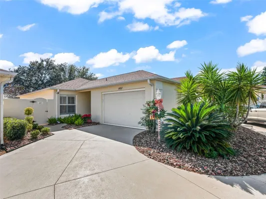 Property Slideshow image 3 of 44 | 1407 montez loop, Lady Lake, FL, 32159