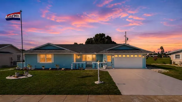 Property Slideshow image 2 of 59 | 624 la jolla ave, Sun City Center, FL, 33573