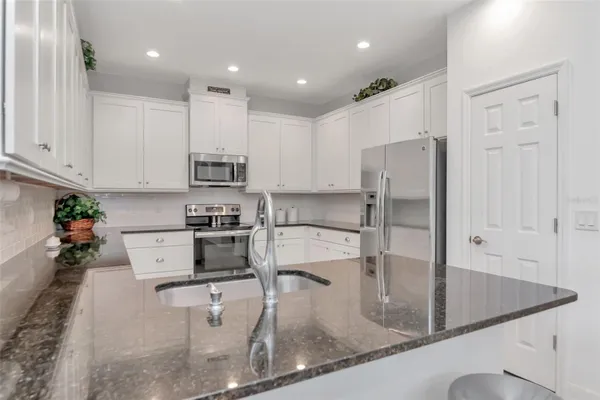 Property Slideshow image 2 of 41 | 610 chipper dr, Sun City Center, FL, 33573