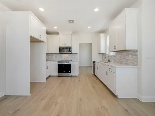 Property Slideshow image 3 of 28 | 7545 laureate blvd 7203, Orlando, FL, 32827