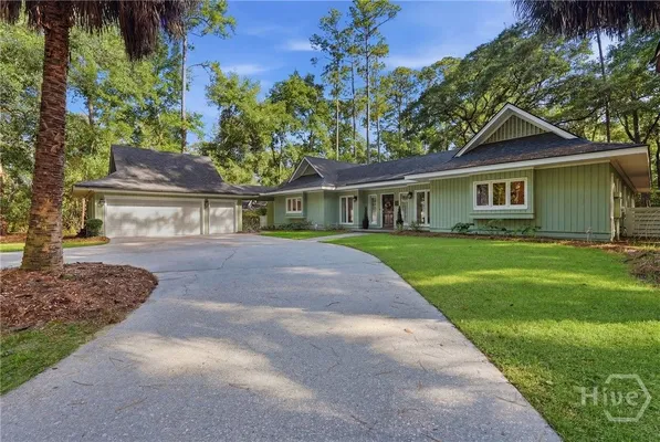 Property Slideshow image 2 of 33 | 3 senauki ln, Savannah, GA, 31411