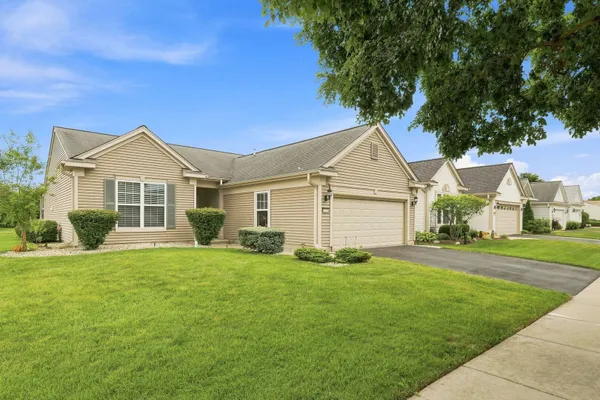 Property Slideshow image 2 of 23 | 12231 russet ln, Huntley, IL, 60142