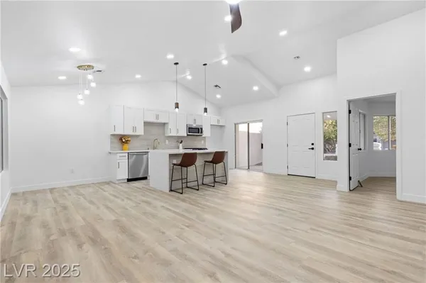 Property Slideshow image 2 of 46 | 9512 eagle valley dr, Las Vegas, NV, 89134