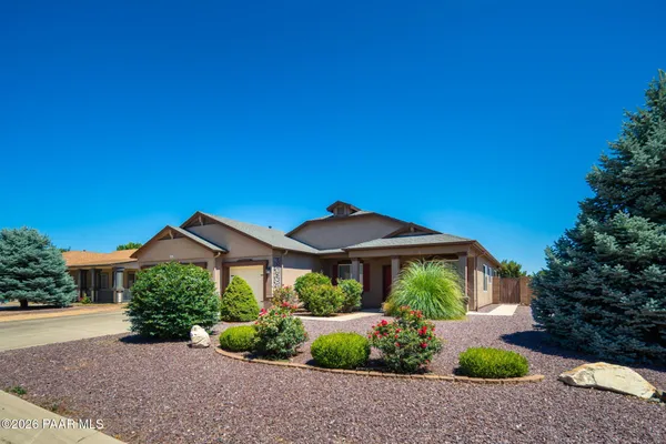 Property Slideshow image 3 of 53 | 7682 e rabbit brush ln, Prescott Valley, AZ, 86315