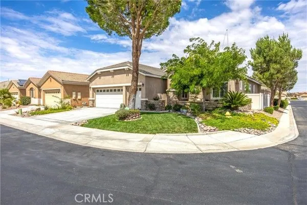 Property Slideshow image 2 of 35 | 10041 el dorado, Apple Valley, CA, 92308