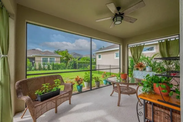 Property Slideshow image 2 of 34 | 13915 kingfisher glen dr, Lithia, FL, 33547
