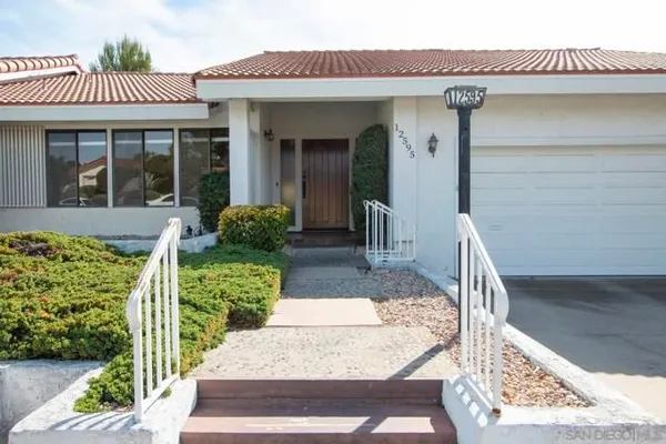 Property Slideshow image 3 of 25 | 12595 camino vuelo, San Diego, CA, 92128
