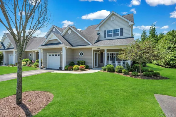 Property Slideshow image 2 of 24 | 159 stoneleigh dr, Riverhead, NY, 11901