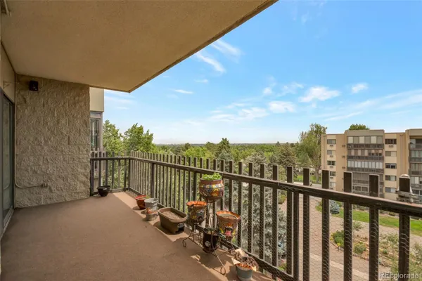 Property Slideshow image 3 of 15 | 14000 e linvale pl 610, Aurora, CO, 80014
