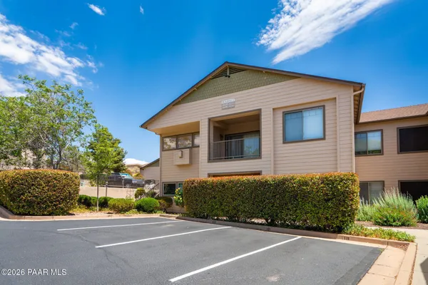 Property Slideshow image 3 of 36 | 1975 blooming hills dr 110, Prescott, AZ, 86301