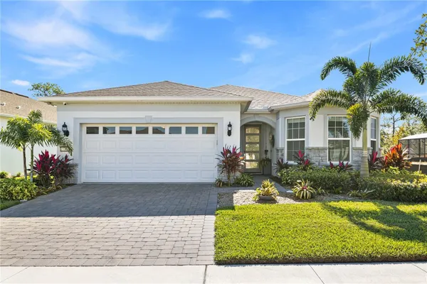 Property Slideshow image 2 of 69 | 15162 canopy cover dr, Winter Garden, FL, 34787