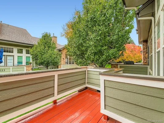 Property Slideshow image 3 of 37 | 2712 w greens pl, Littleton, CO, 80123