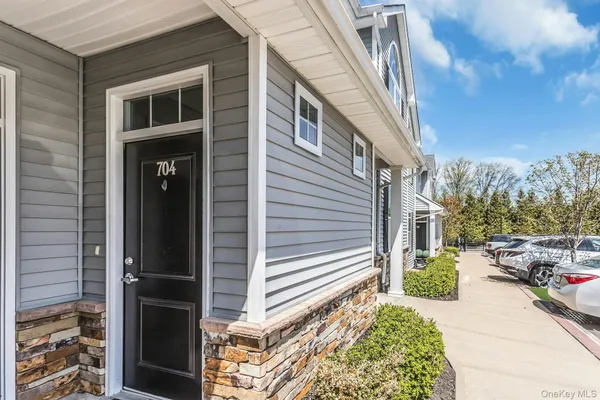 Property Slideshow image 2 of 15 | 704 breton way 704, Glen Cove, NY, 11542