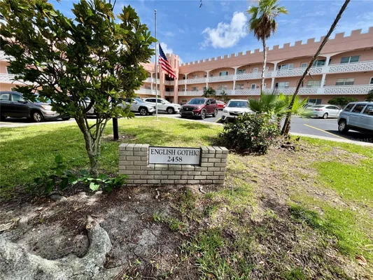 Property Slideshow image 2 of 53 | 2458 columbia dr 28, Clearwater, FL, 33763