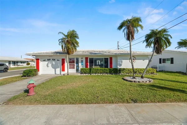 Property Slideshow image 2 of 42 | 10033 37th way n # 3, Pinellas Park, FL, 33782