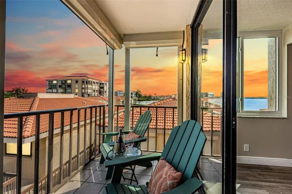 Property Slideshow image 2 of 62 | 6158 palma del mar blvd s apt 306, St Petersburg, FL, 33715