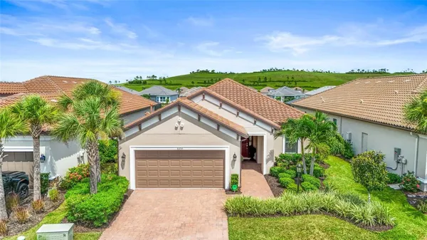 Property Slideshow image 2 of 84 | 6253 mesa gln, Bradenton, FL, 34203