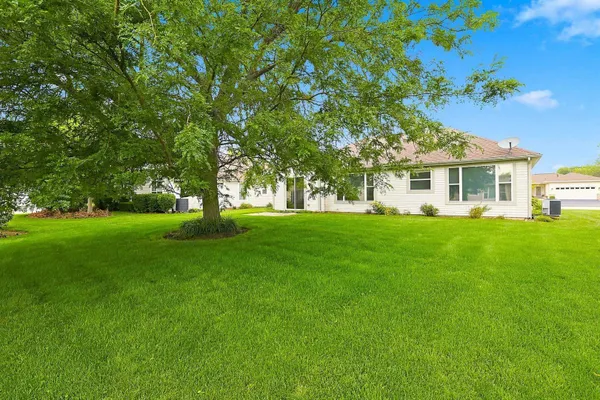 Property Slideshow image 2 of 23 | 12449 fox run ct, Huntley, IL, 60142