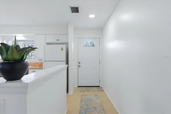 Property Slideshow image 3 of 32 | 4538 pawnee trl 197, Sarasota, FL, 34233