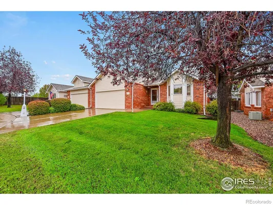 Property Slideshow image 2 of 17 | 1626 tulip ct, Longmont, CO, 80501