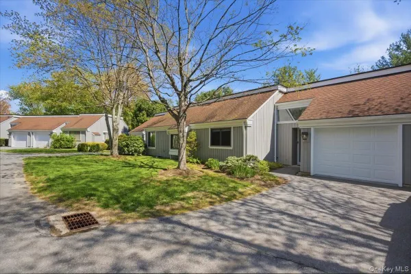 Property Slideshow image 2 of 19 | 969 heritage hls b, Somers, NY, 10589