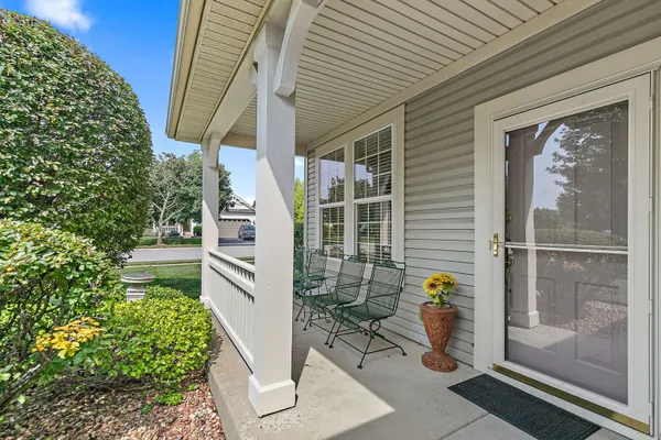 Property Slideshow image 3 of 18 | 13060 coventry ln, Huntley, IL, 60142