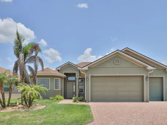 Property Slideshow image 2 of 52 | 1061 sawgrass dr, Winter Haven, FL, 33884