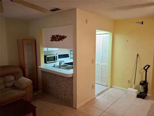 Property Slideshow image 2 of 10 | 1250 s pinellas ave 511, Tarpon Springs, FL, 34689