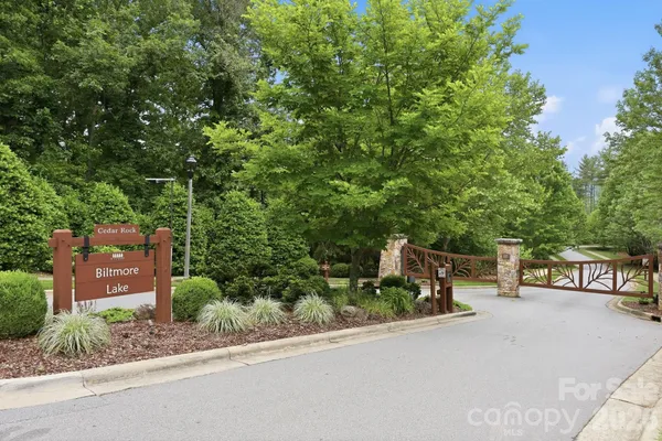 Property Slideshow image 3 of 36 | 129 orvis stone cir, Biltmore Lake, NC, 28715