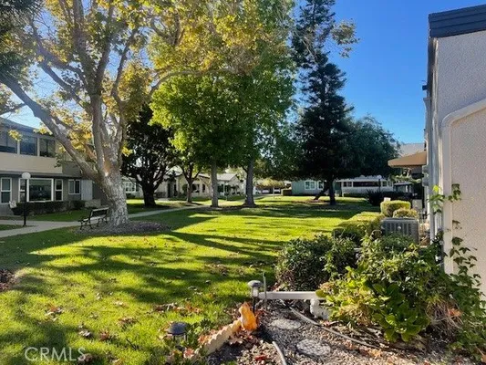 Property Slideshow image 3 of 28 | 13360 del monte dr apt 2b, Seal Beach, CA, 90740