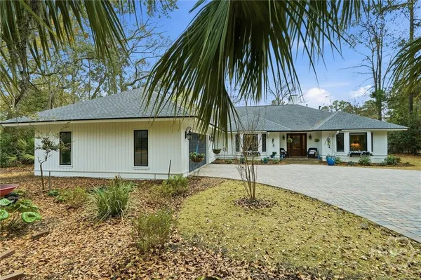 Property Slideshow image 3 of 48 | 1 fire thorne ln, Savannah, GA, 31411