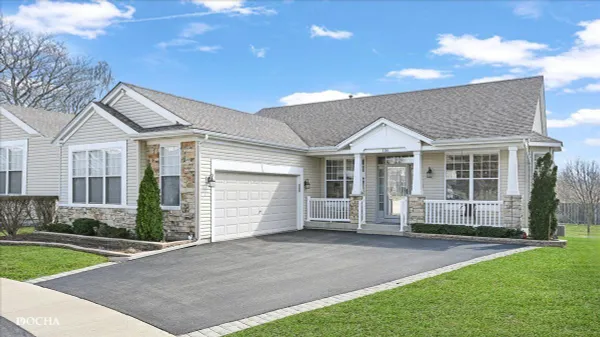 Property Slideshow image 2 of 30 | 106 river run ct, Oswego, IL, 60543