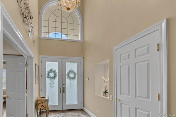 Property Slideshow image 3 of 40 | 363 altessa blvd, Huntington, NY, 11747