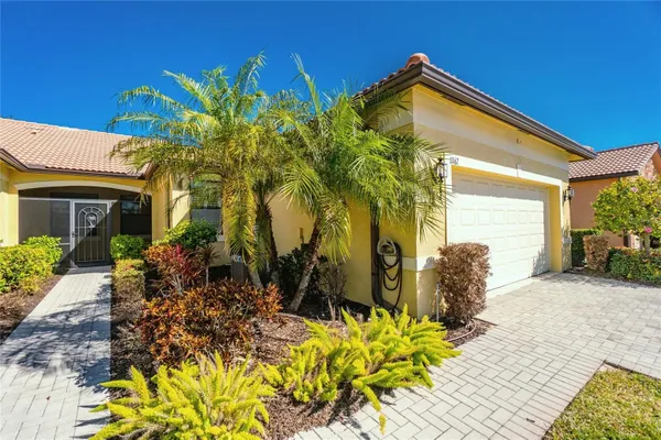 Property Slideshow image 3 of 50 | 11162 campazzo dr, Venice, FL, 34292