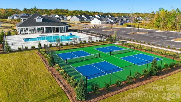 Property Slideshow image 3 of 48 | 980 exeter dr, Sherrills Ford, NC, 28673