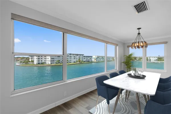 Property Slideshow image 3 of 80 | 6075 shore blvd 315, Gulfport, FL, 33707