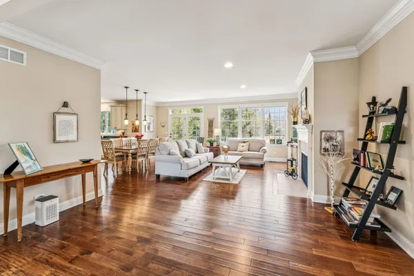 Property Slideshow image 3 of 41 | 30 denali ct, South Barrington, IL, 60010