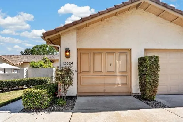 Property Slideshow image 3 of 28 | 12824 camino de la breccia, Rancho Bernardo (San Diego), CA, 92128
