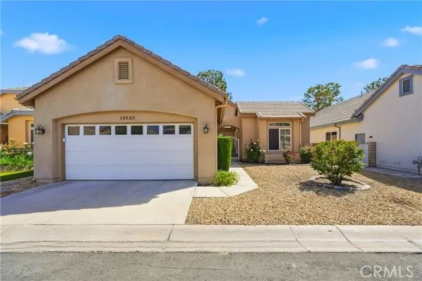 Property Slideshow image 2 of 35 | 19585 ironside dr, Apple Valley, CA, 92308
