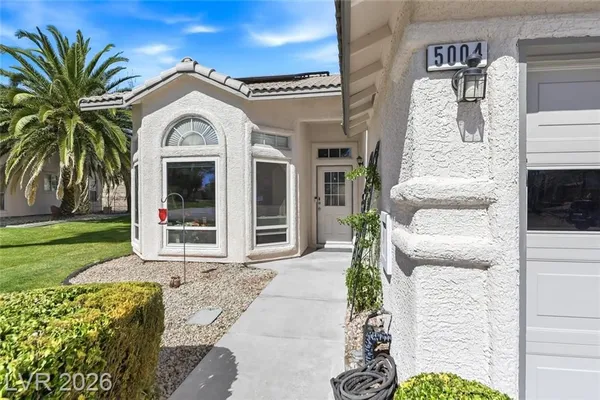 Property Slideshow image 2 of 40 | 5004 desert fir dr, Las Vegas, NV, 89130