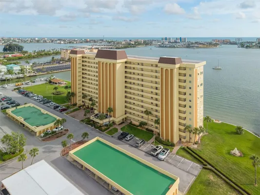 Property Slideshow image 2 of 56 | 4525 cove cir 1002, St Petersburg, FL, 33708