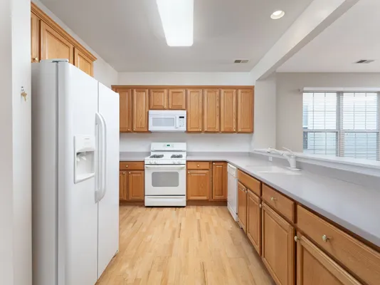 Property Slideshow image 3 of 31 | 13390 crestview dr, Huntley, IL, 60142