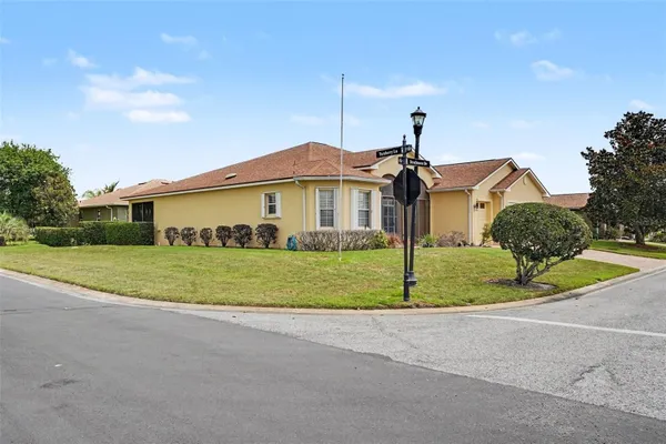 Property Slideshow image 3 of 35 | 4496 strathmore dr, Lake Wales, FL, 33859