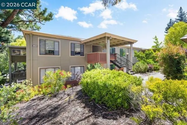 Property Slideshow image 2 of 27 | 2601 pine knoll dr 3, Walnut Creek, CA, 94595