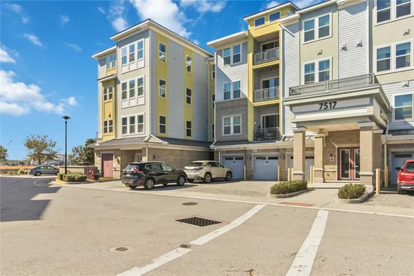 Property Slideshow image 2 of 51 | 7517 laureate blvd 4402, Orlando, FL, 32827