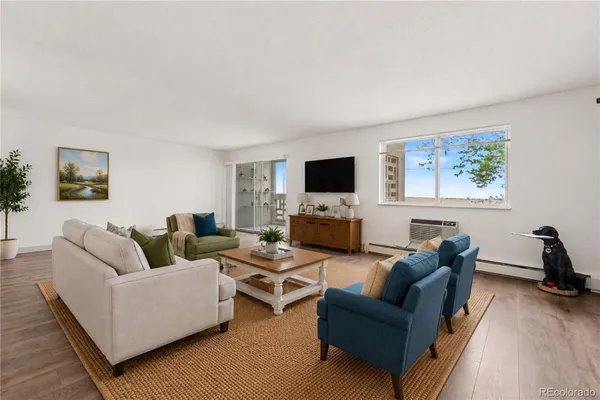 Property Slideshow image 3 of 22 | 300 s clinton st 8c, Denver, CO, 80247