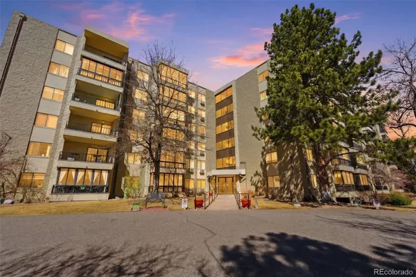 Property Slideshow image 2 of 27 | 13952 e marina dr 308, Aurora, CO, 80014