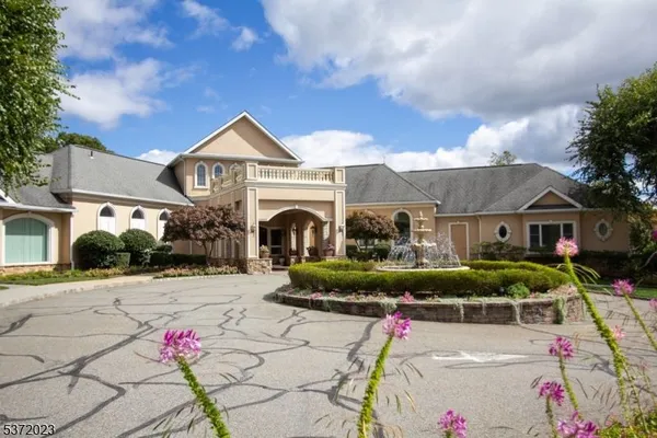 Property Slideshow image 2 of 34 | 1111 clinton ln # 111, Rockaway Boro, NJ, 07866